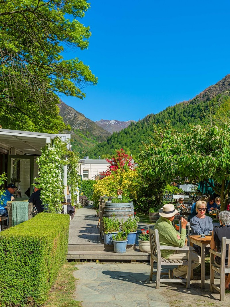 2022 Arrowtown The Official Guide 6