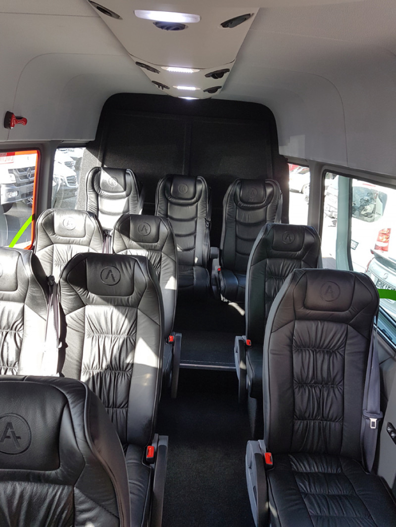 Hobbiton Tours from Auckland and Rotorua 7