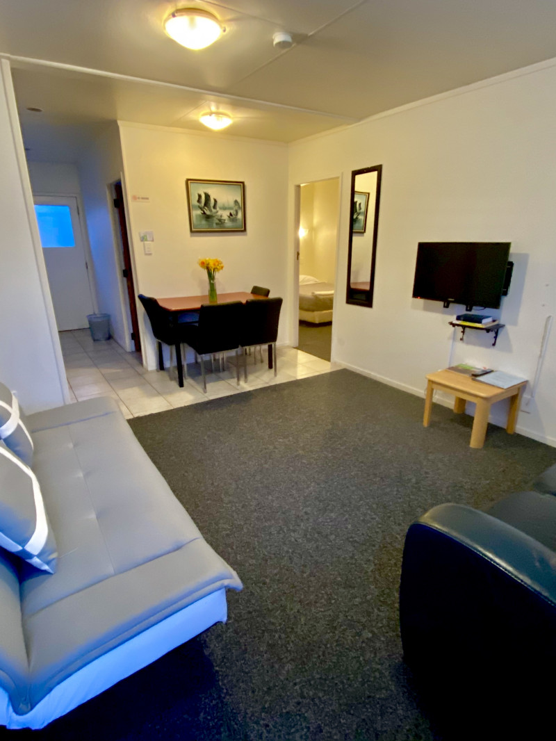 Kowhai & Colonial Motel 3