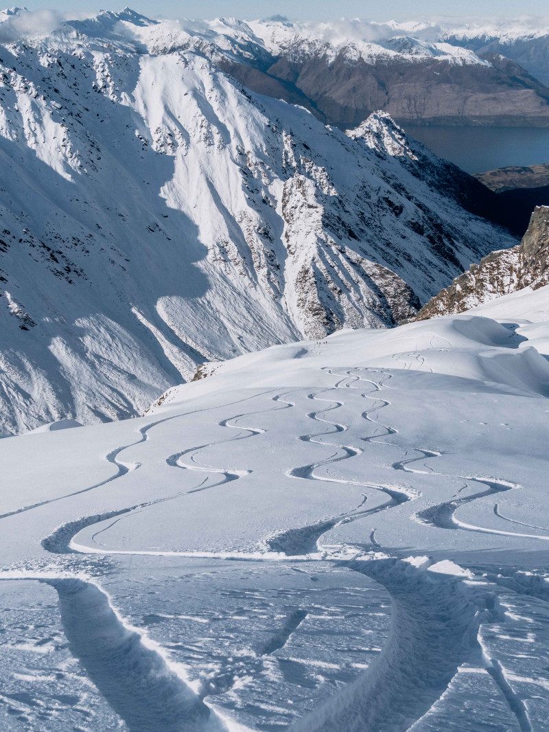 Heli-Skiing with Southern Lakes Heliski  1