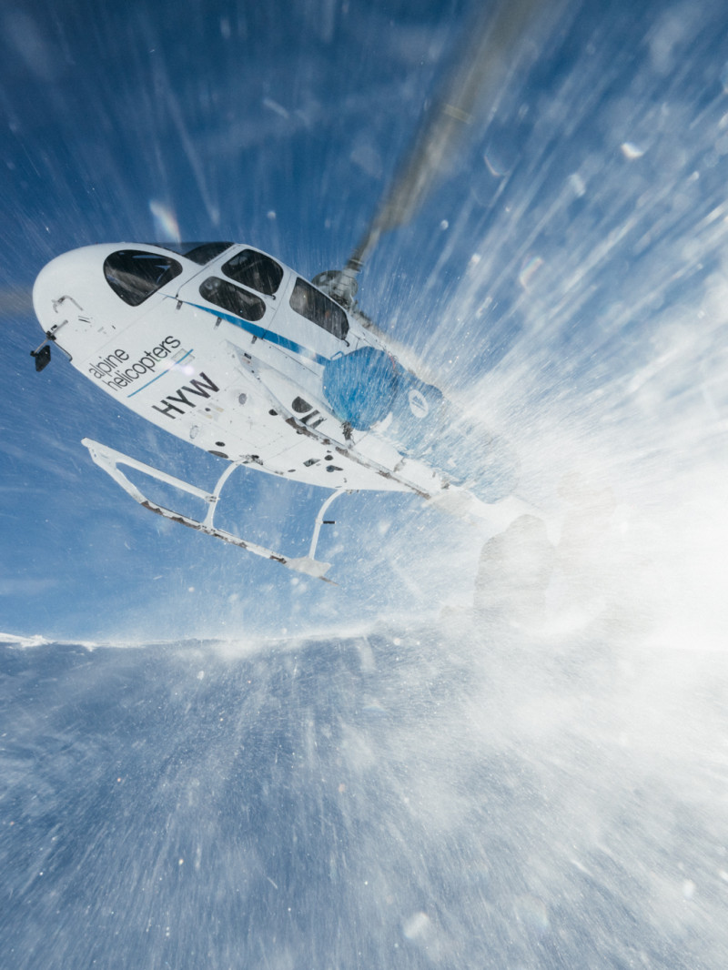 Heli-Skiing with Southern Lakes Heliski  4