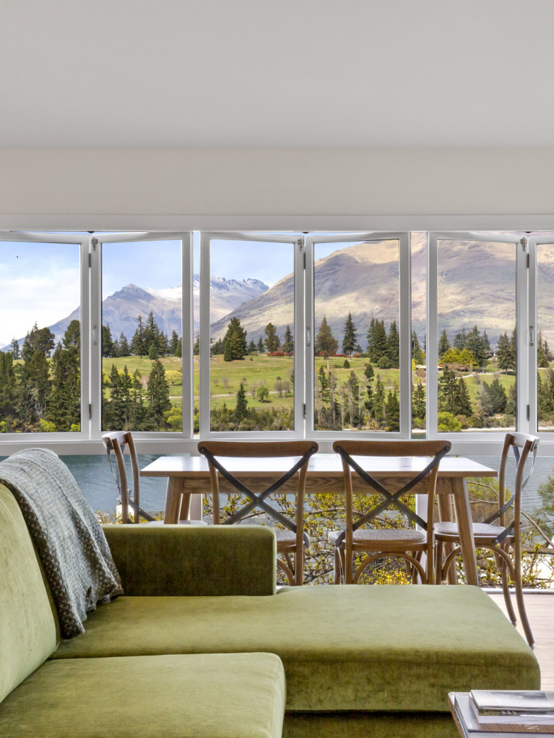 Stay of Queenstown 1