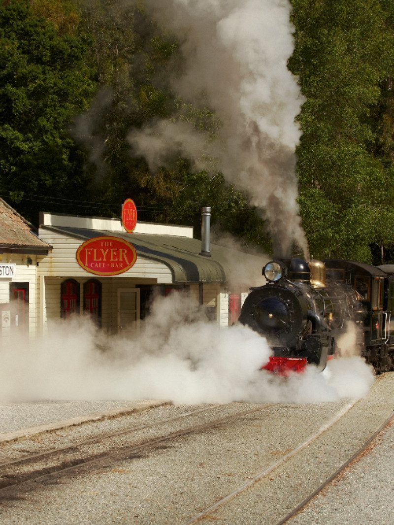 Kingston Flyer Steam Train 2
