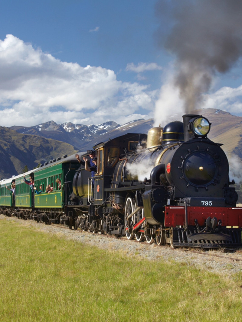 Kingston Flyer Steam Train 3