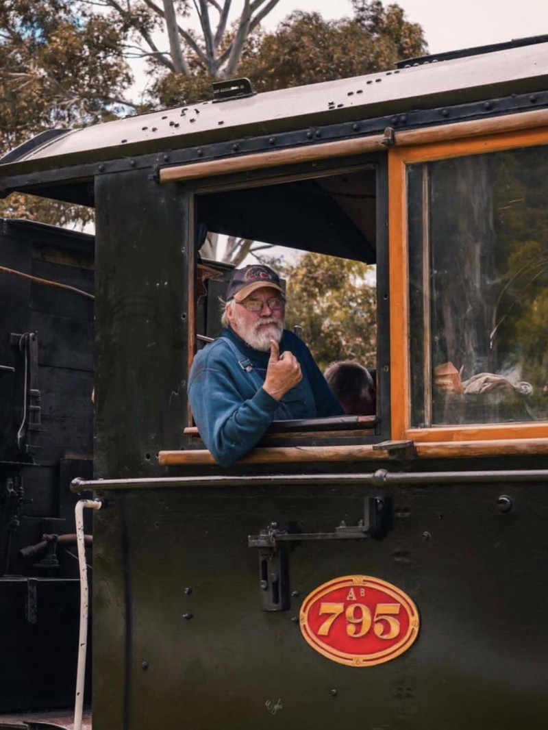 Kingston Flyer Steam Train 4